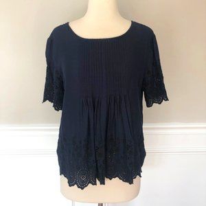 ABERCROMBIE AND FITCH WOMEN NAVY BLUE EYELET TOP
